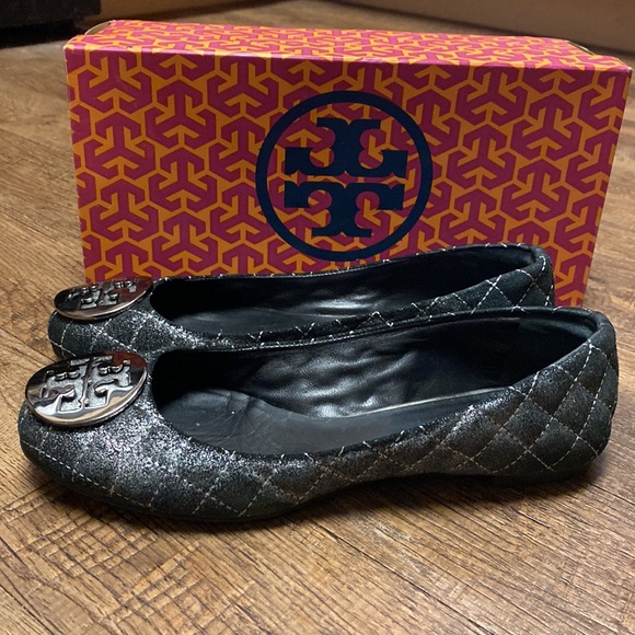 Tory Burch Quinn Ballet Suede Quilted Black + Silver Ballett Flats 8 - Picture 5 of 11